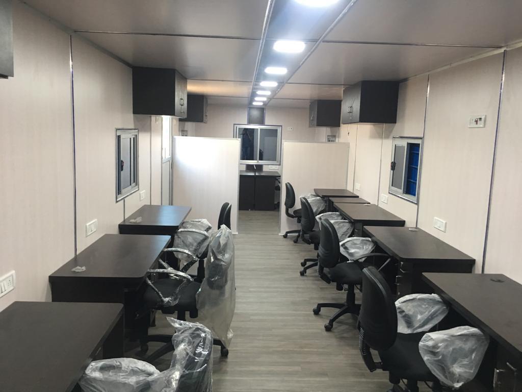 40ftx10ft .. 13 seater office space with restroom-shipping container